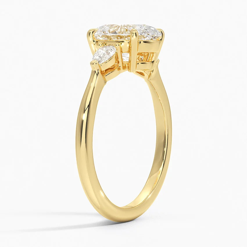 Oval | Yellow Gold
